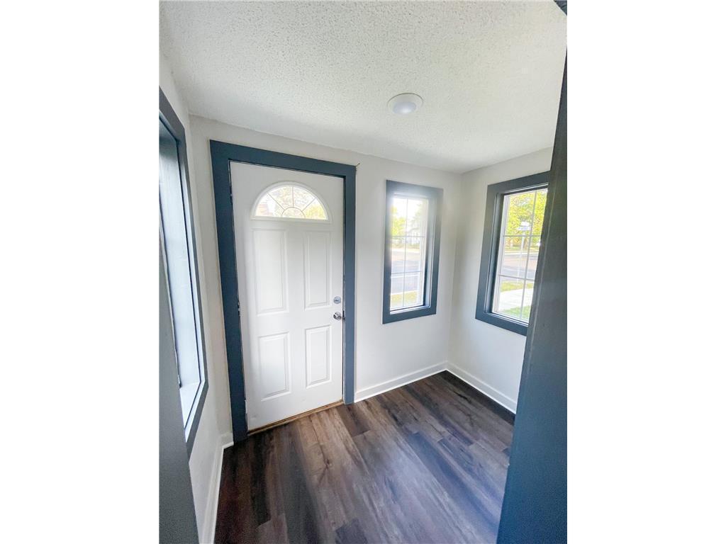 401 4th Street Southeast Little Falls, MN 56345 - Photo 3 of 29