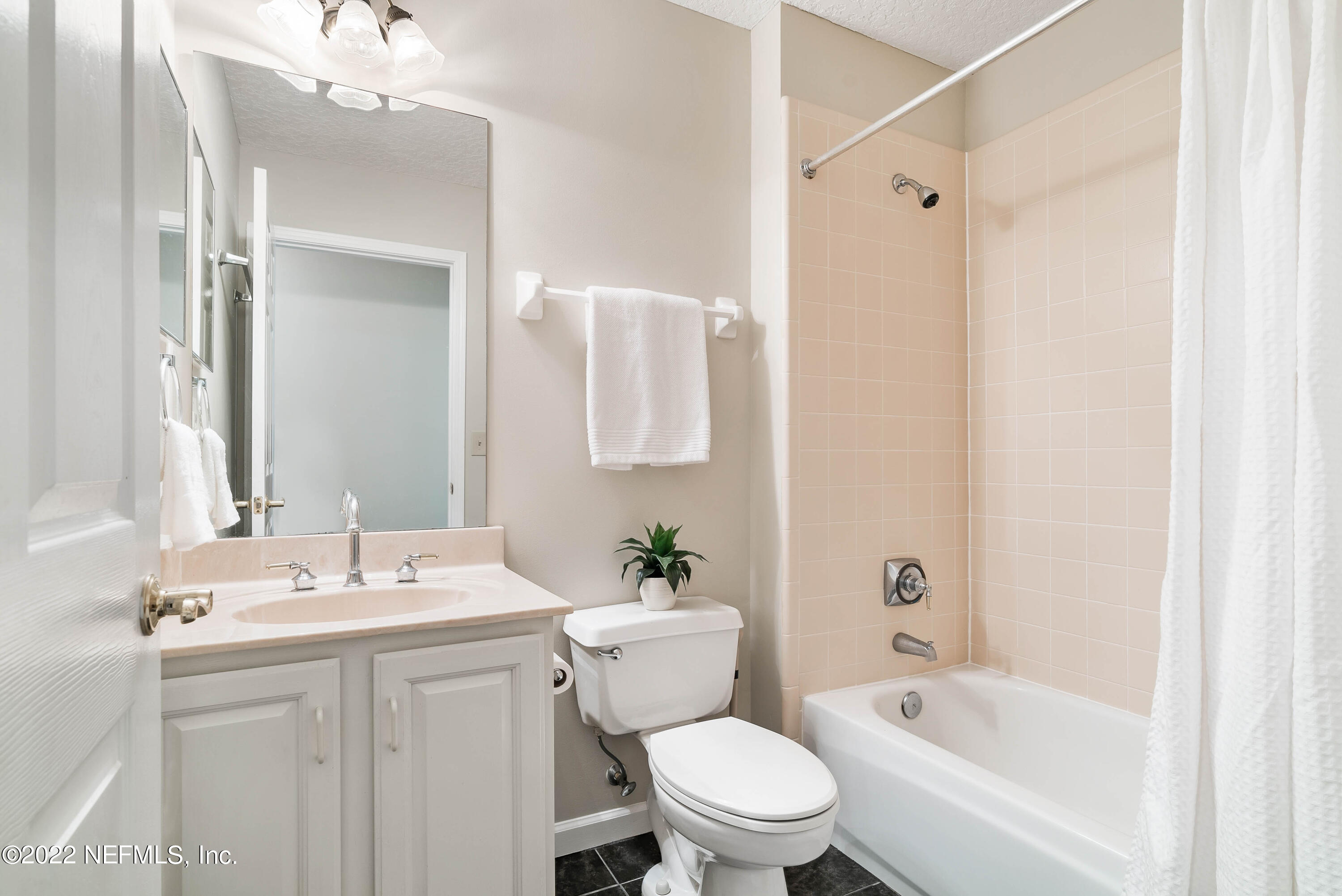 7010 Tonga Drive Jacksonville, FL 32216 - Photo 17 of 26 Second Bath