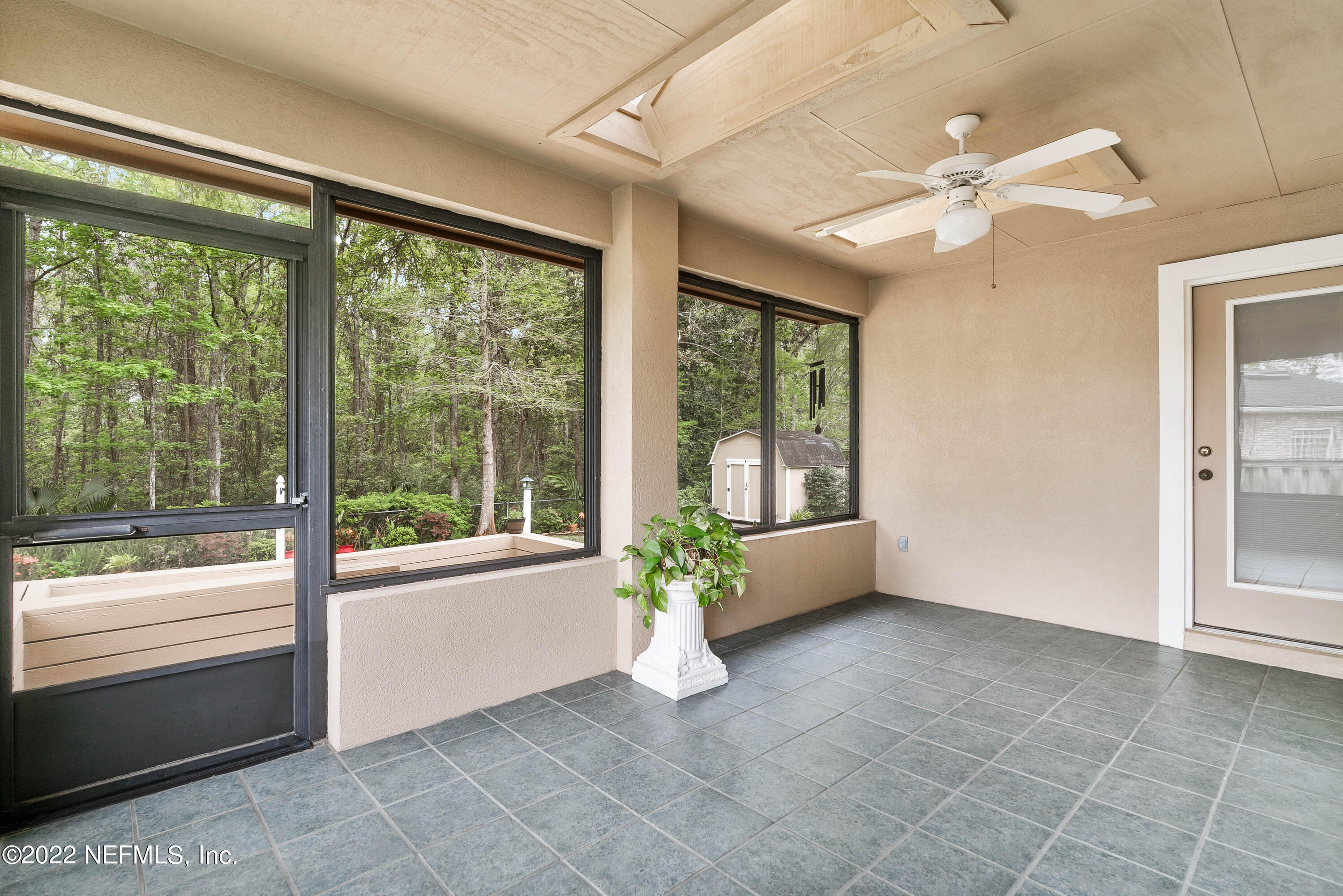 7010 Tonga Drive Jacksonville, FL 32216 - Photo 20 of 26 Screened Patio