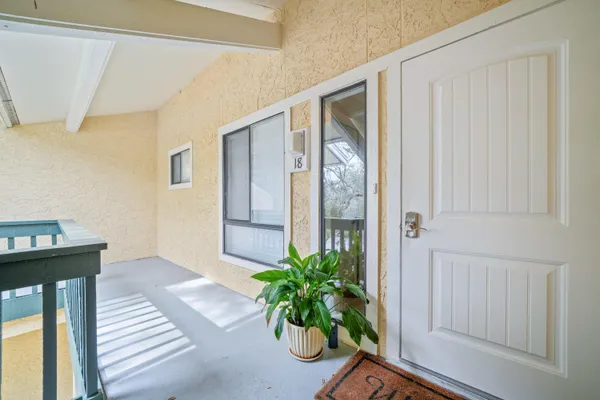 $396,532 | 300 Yacht Club Drive, Unit 18, Niceville, FL 32578