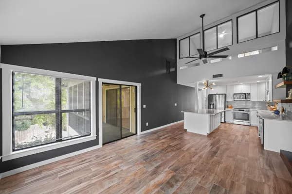 $396,532 | 300 Yacht Club Drive, Unit 18, Niceville, FL 32578