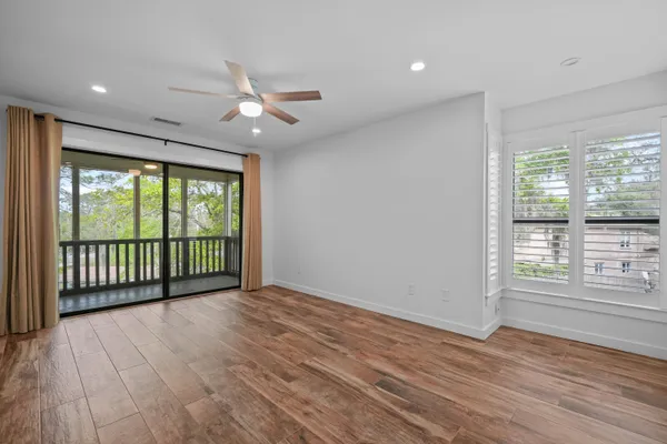 $396,532 | 300 Yacht Club Drive, Unit 18, Niceville, FL 32578