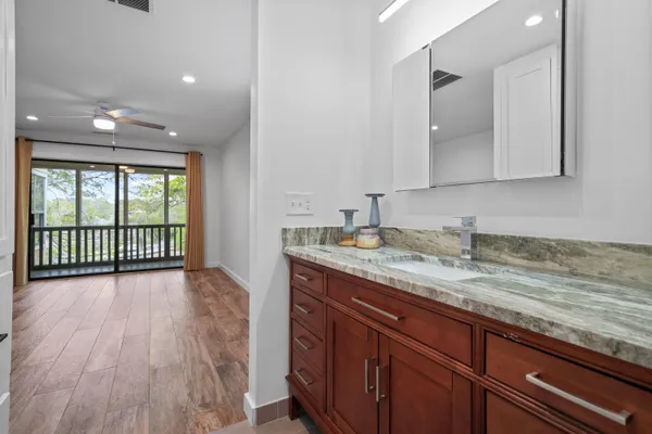 $396,532 | 300 Yacht Club Drive, Unit 18, Niceville, FL 32578