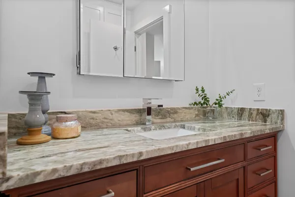 $396,532 | 300 Yacht Club Drive, Unit 18, Niceville, FL 32578