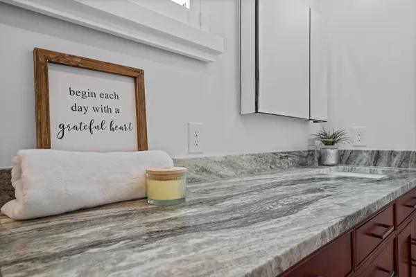 $396,532 | 300 Yacht Club Drive, Unit 18, Niceville, FL 32578