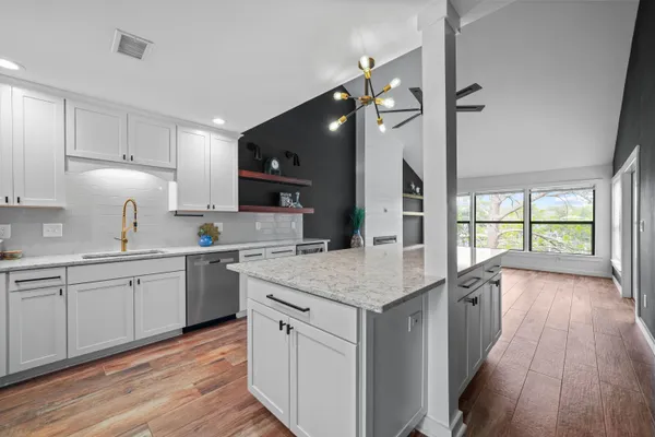 $396,532 | 300 Yacht Club Drive, Unit 18, Niceville, FL 32578