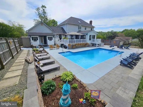 $825,000 | 3321 Smithville Drive, Dunkirk, MD 20754