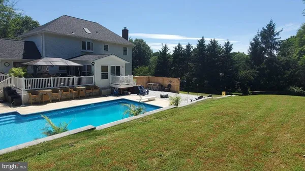 $825,000 | 3321 Smithville Drive, Dunkirk, MD 20754