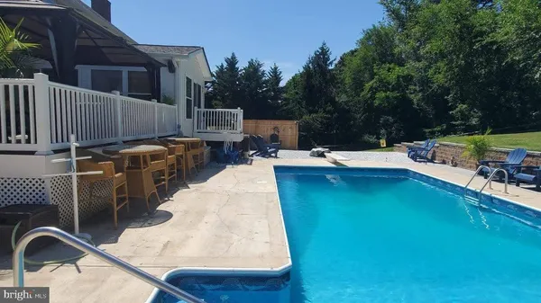 $825,000 | 3321 Smithville Drive, Dunkirk, MD 20754