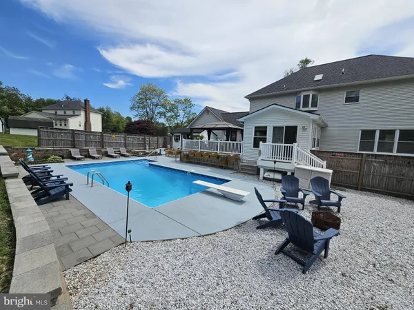 $825,000 | 3321 Smithville Drive, Dunkirk, MD 20754