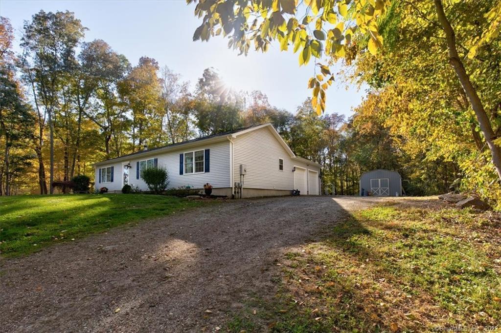 Welcome home to 484 Westchester Rd.