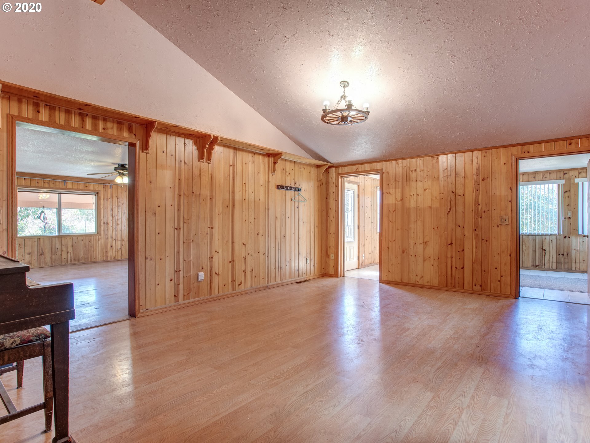 13451 South Union Hall Road Canby, OR 97013 - Photo 4 of 32 Gallery Image 4