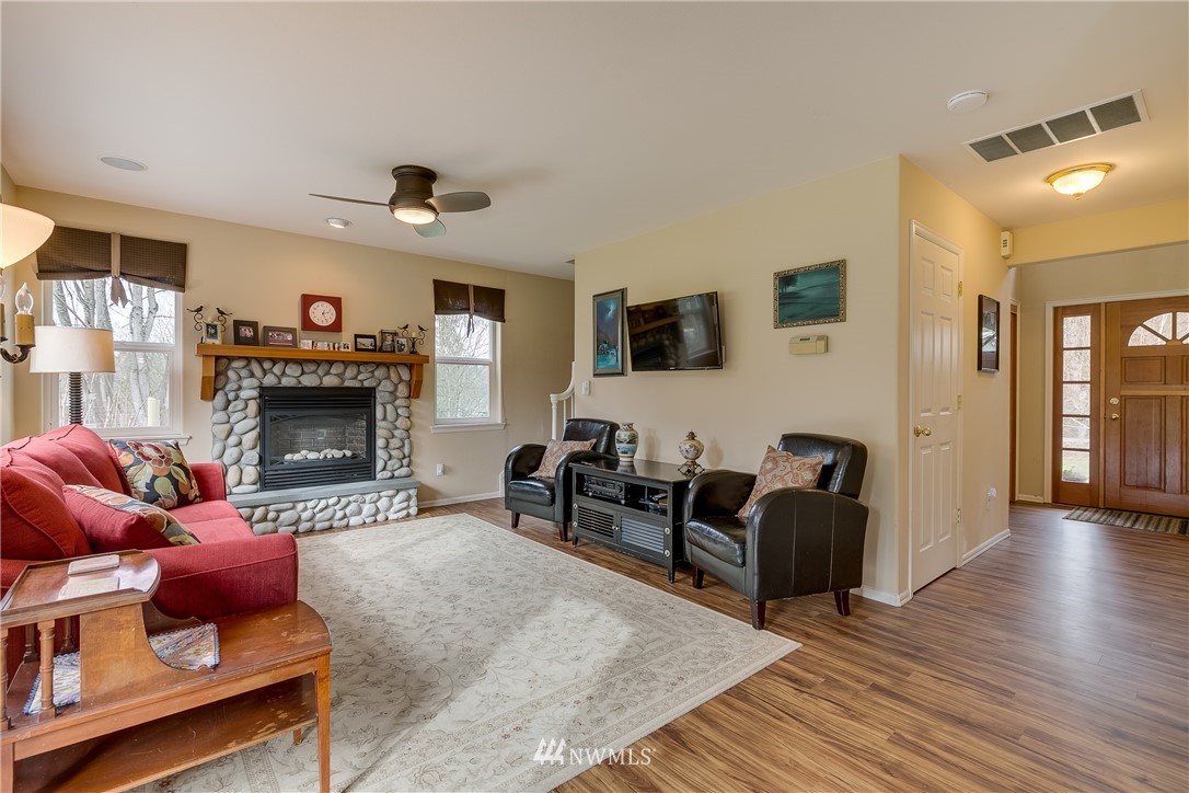 21008 Old Owen Road Monroe, WA 98272 - Photo 4 of 21 Gallery Image 4