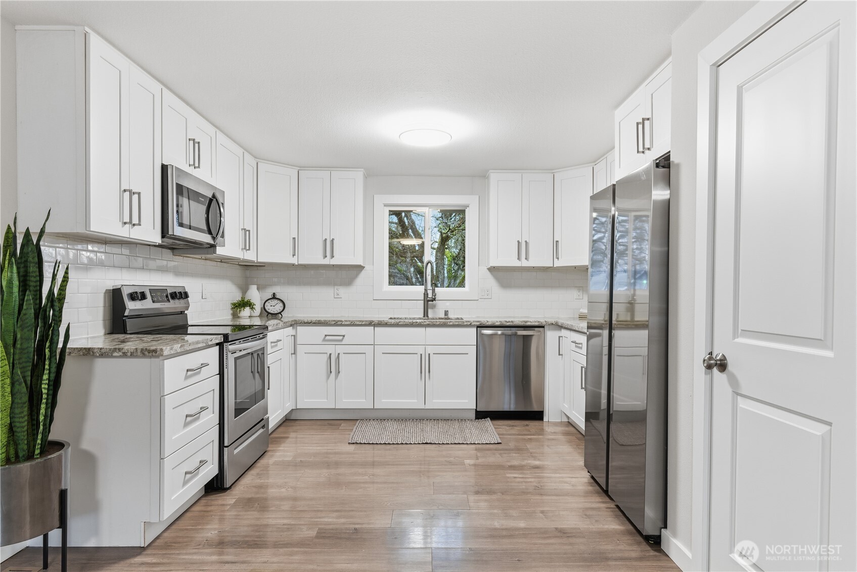 6014 South D Street Tacoma, WA 98408 - Photo 6 of 33