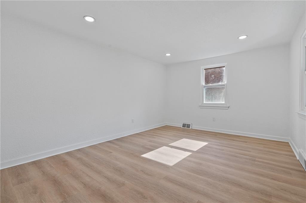 2843 McKelvey Road Pittsburgh, PA 15221 - Photo 20 of 24