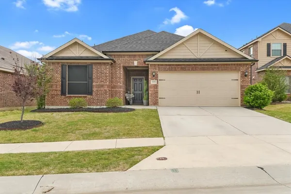 $325,000 | 909 South 1st Street, Sanger, TX 76266