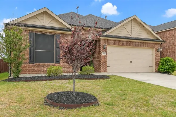 $325,000 | 909 South 1st Street, Sanger, TX 76266