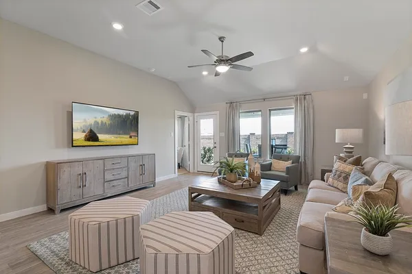 $2,950 | 21110 Bella Coral Drive, Cypress, TX 77433