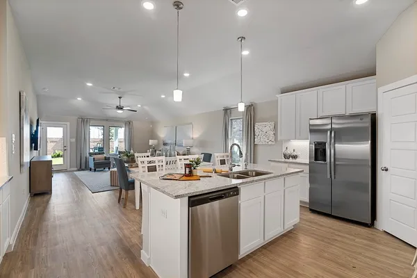 $2,950 | 21110 Bella Coral Drive, Cypress, TX 77433