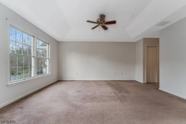 $589,900 | 4 Pinehurst Circle, Annandale, NJ 08801