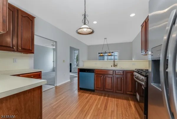 $589,900 | 4 Pinehurst Circle, Annandale, NJ 08801