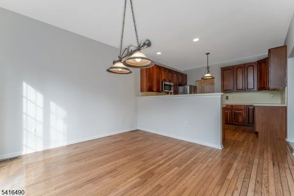 $589,900 | 4 Pinehurst Circle, Annandale, NJ 08801