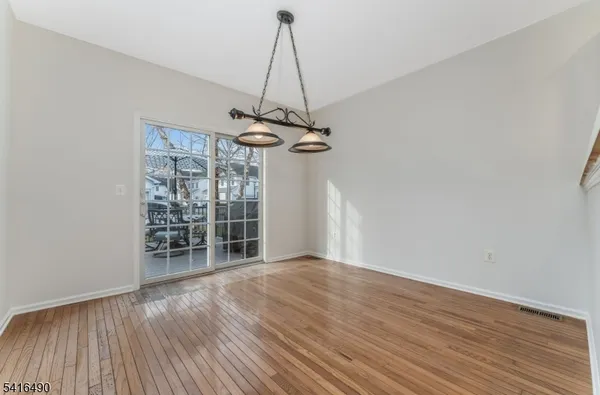 $589,900 | 4 Pinehurst Circle, Annandale, NJ 08801