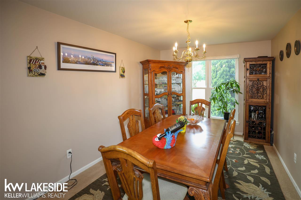2818 Long Meadow Lane Rochester, MI 48307 - Photo 17 of 45 50045489-16.JPG