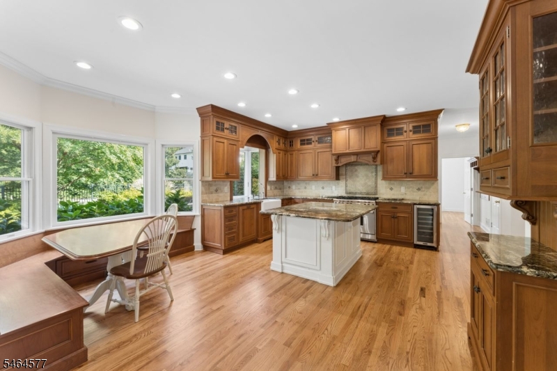 31 Old Farm Road Berkeley Heights, NJ 07922 - Photo 12 of 50 Gallery Image 12