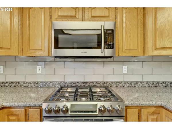 $579,900 | 535 Northeast 24th Street, Gresham, OR 97030