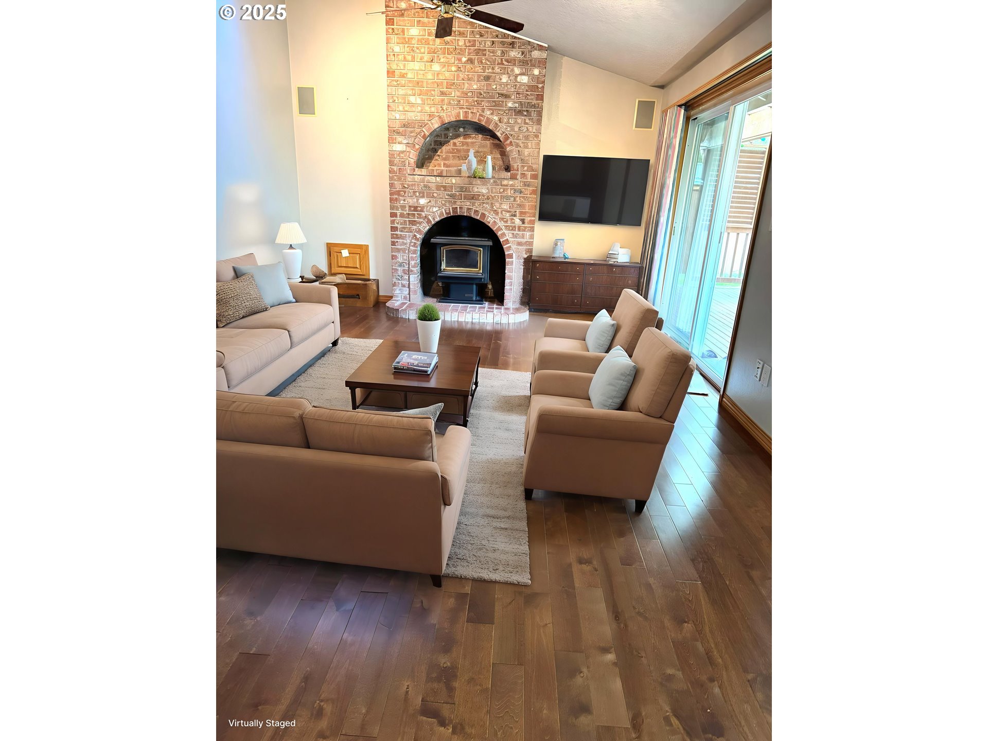 535 Northeast 24th Street Gresham, OR 97030 - Photo 13 of 42 Family Room