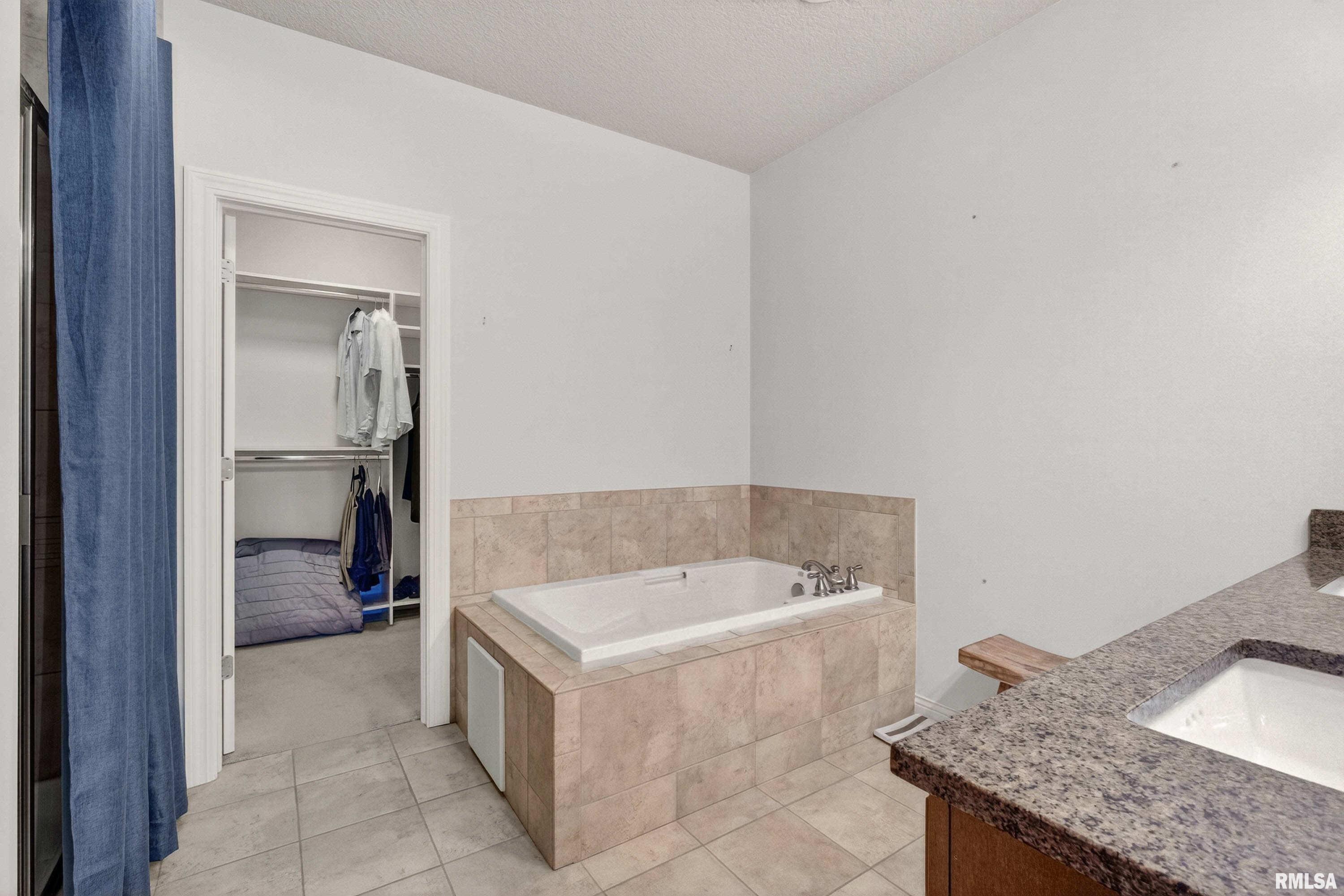 3115 Meridith Way Bettendorf, IA 52722 - Photo 21 of 40 Gallery Image 21