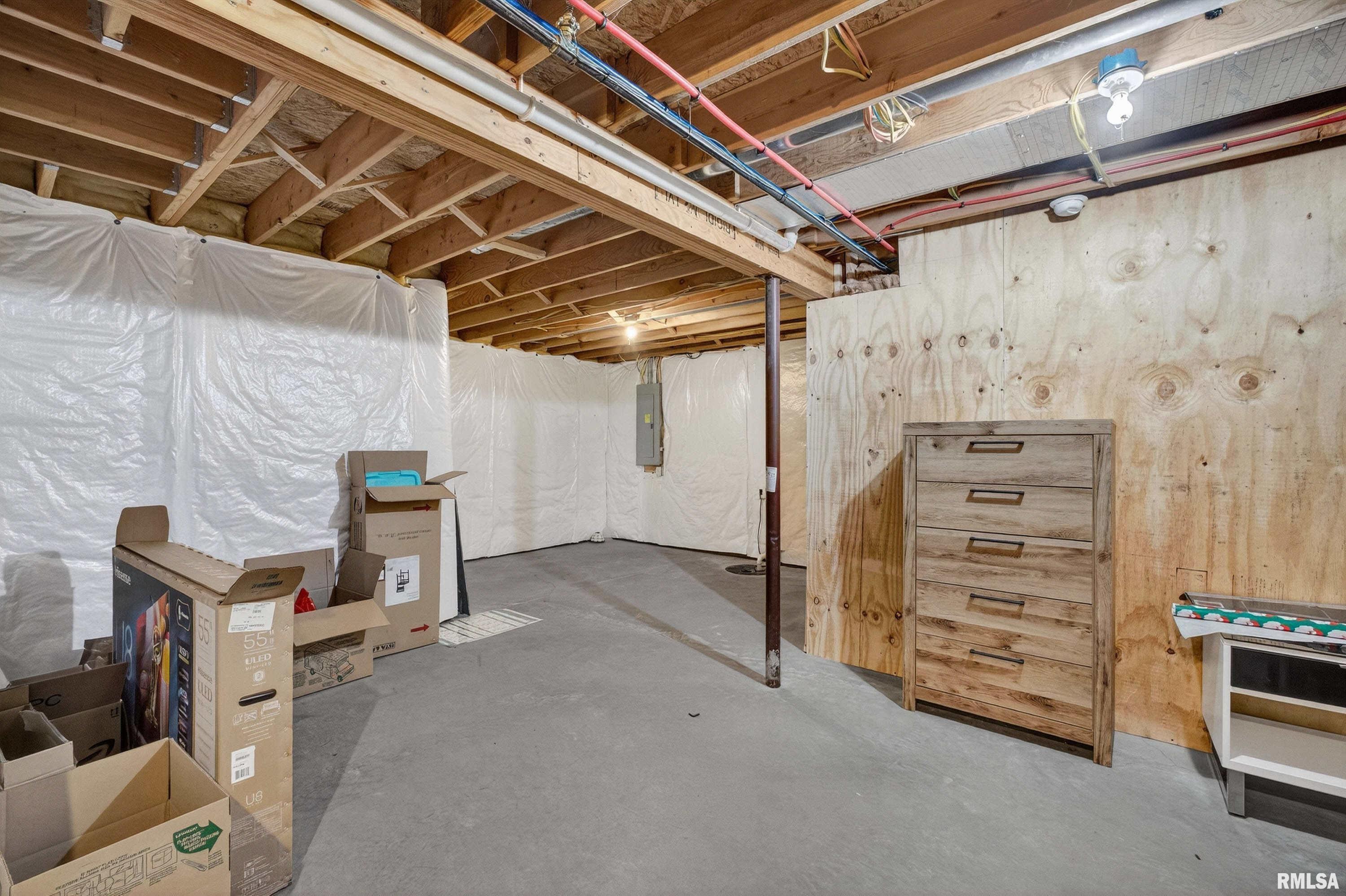 3115 Meridith Way Bettendorf, IA 52722 - Photo 33 of 40 Gallery Image 33