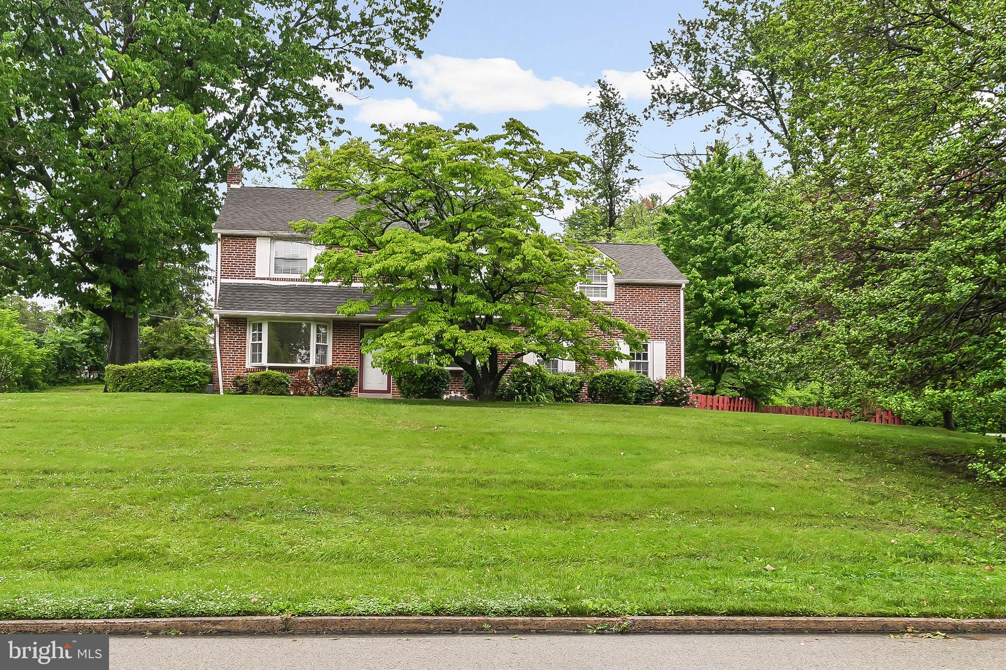 205 Plush Mill Road Wallingford, PA 19086 - Photo 5 of 40