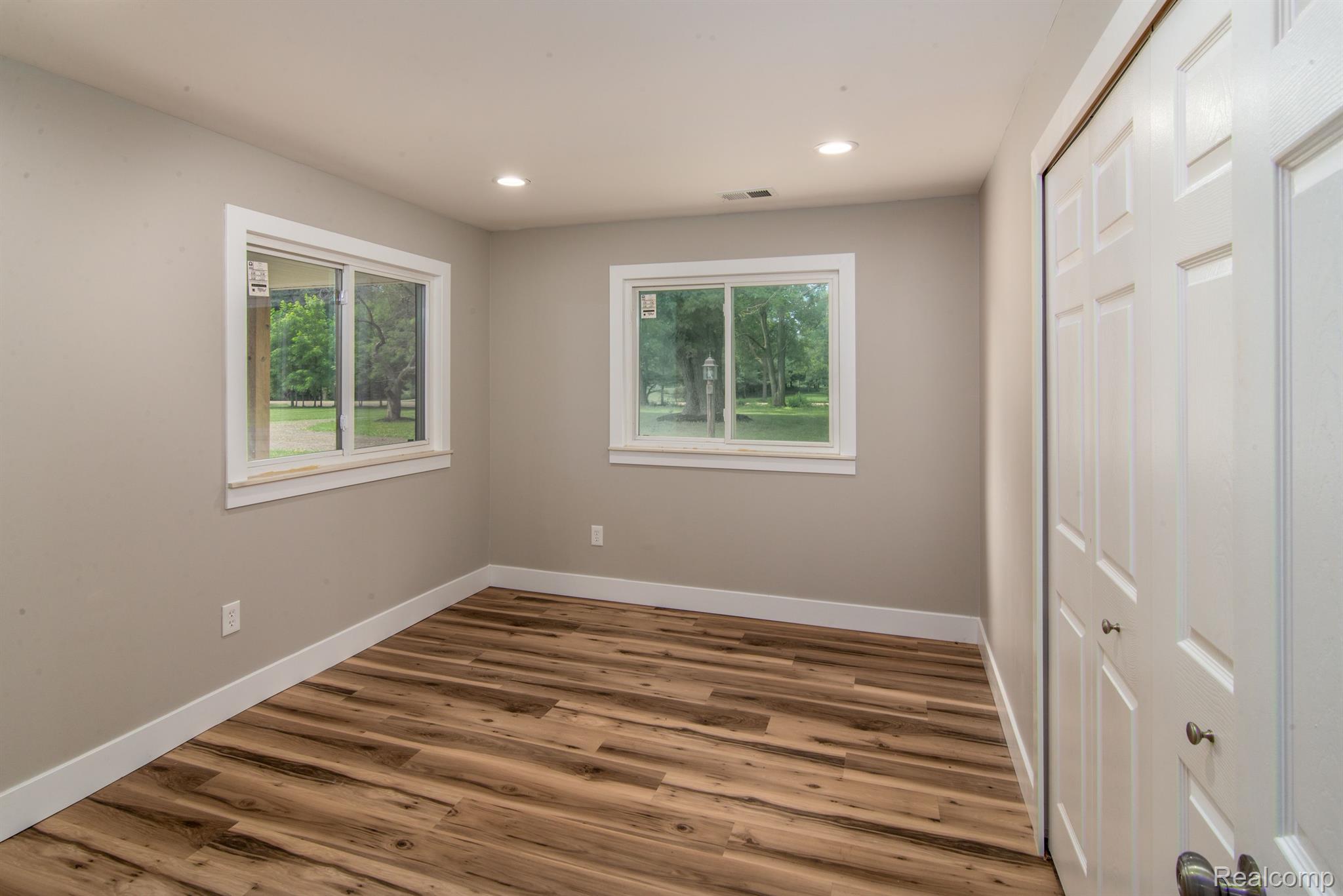 5310 Mack Road Howell, MI 48855 - Photo 17 of 30 Gallery Image 17