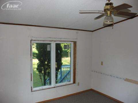 8316 Upton Road Laingsburg, MI 48848 - Photo 6 of 24 20152964-5.JPG