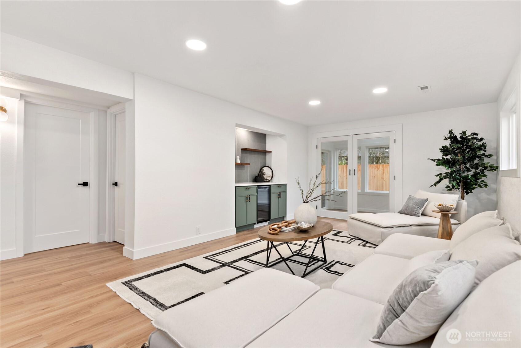 20733 Elberta Road Lynnwood, WA 98036 - Photo 29 of 40