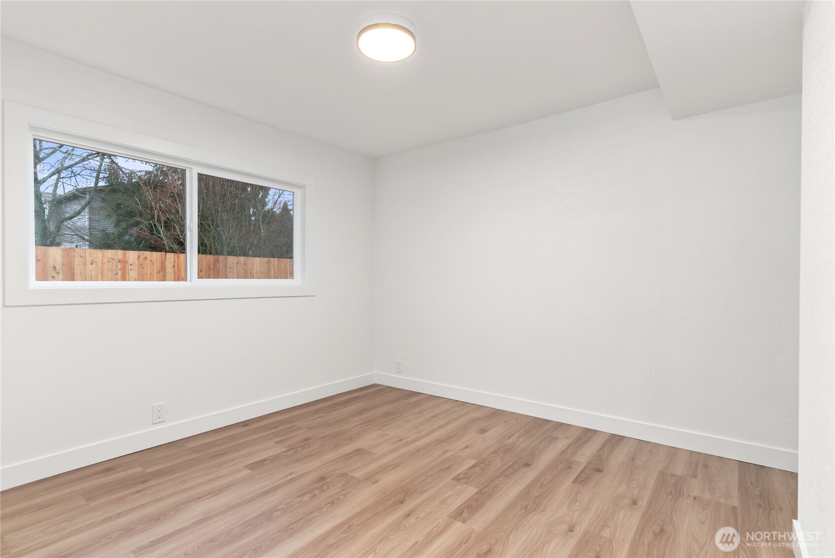 20733 Elberta Road Lynnwood, WA 98036 - Photo 33 of 40