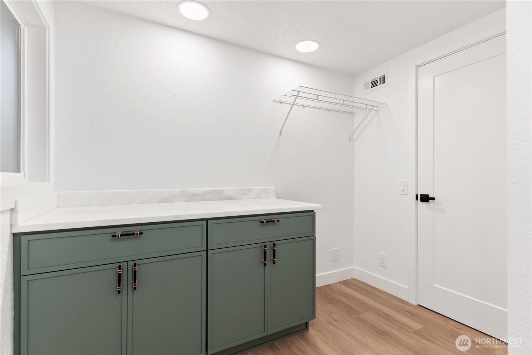 20733 Elberta Road Lynnwood, WA 98036 - Photo 35 of 40