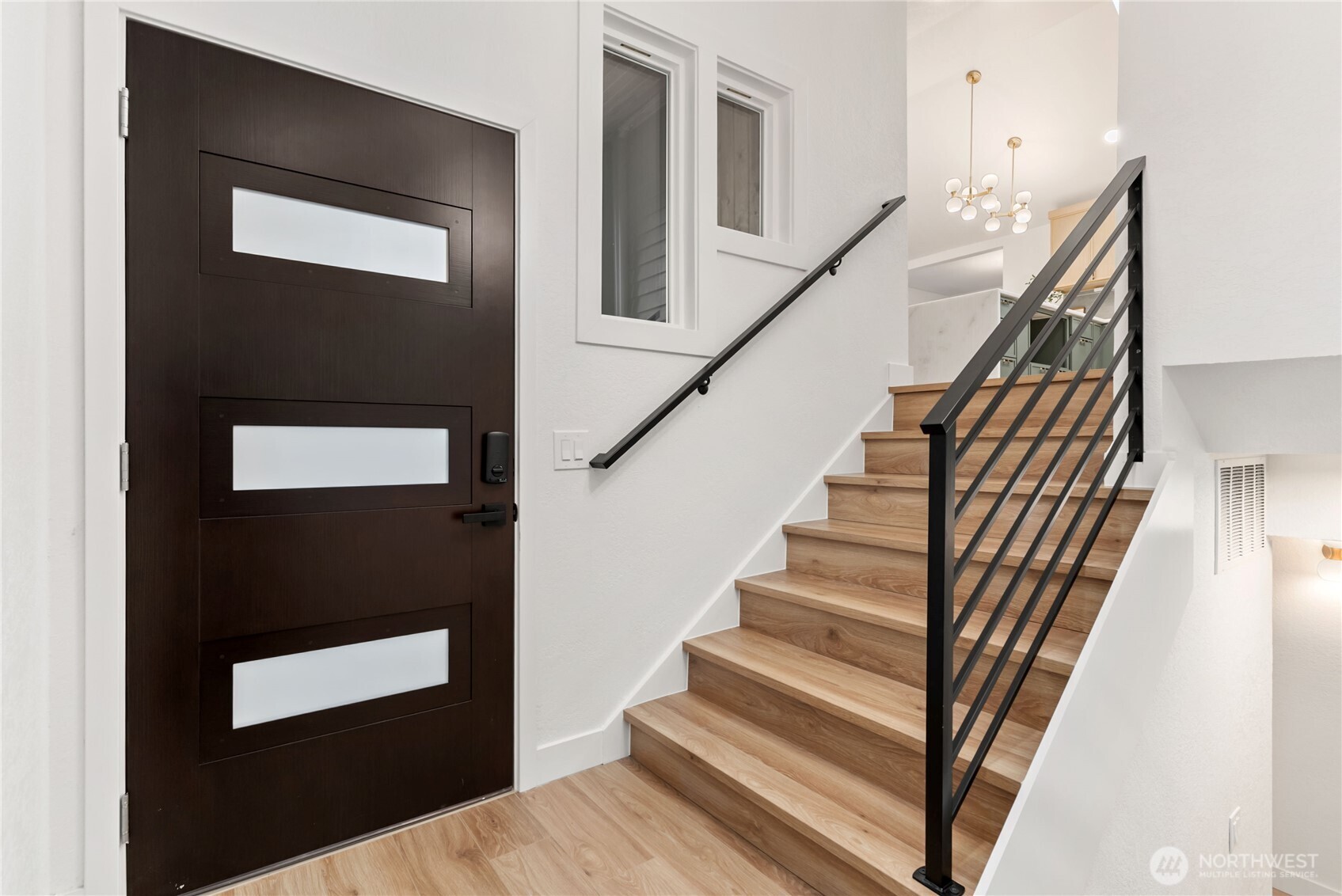 20733 Elberta Road Lynnwood, WA 98036 - Photo 5 of 40