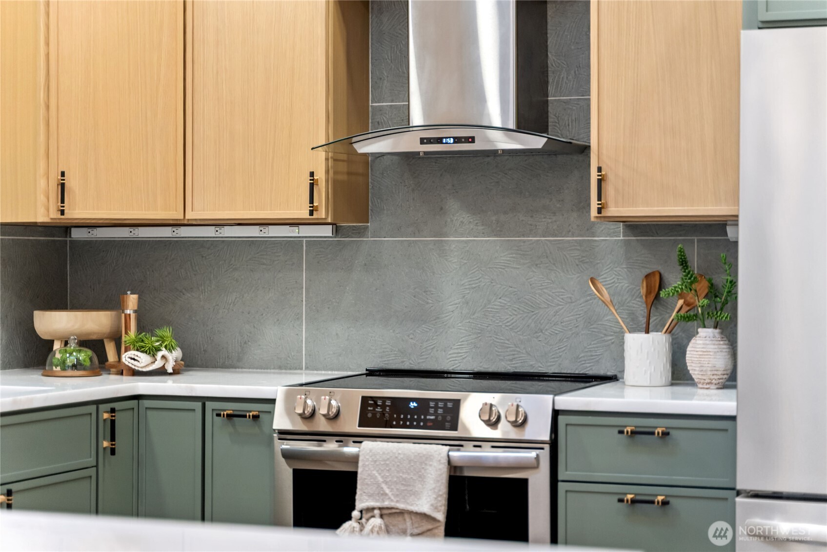 20733 Elberta Road Lynnwood, WA 98036 - Photo 9 of 40