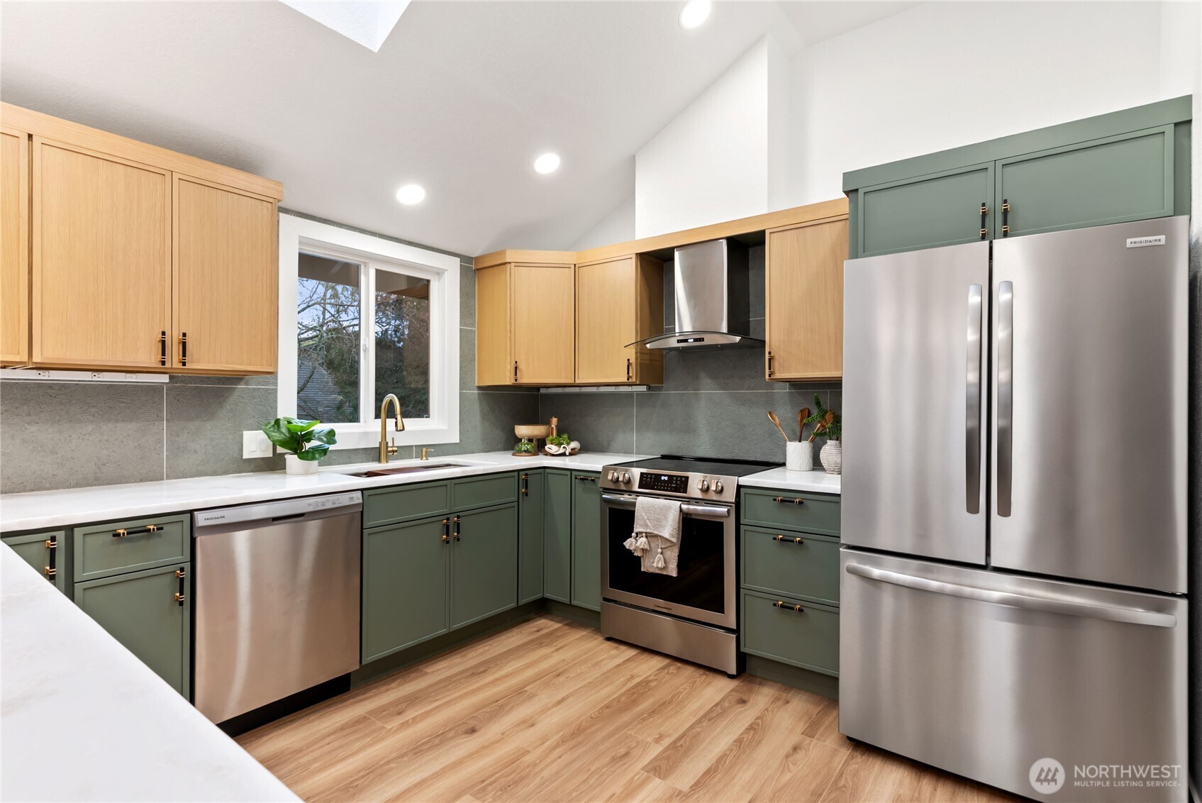 20733 Elberta Road Lynnwood, WA 98036 - Photo 10 of 40