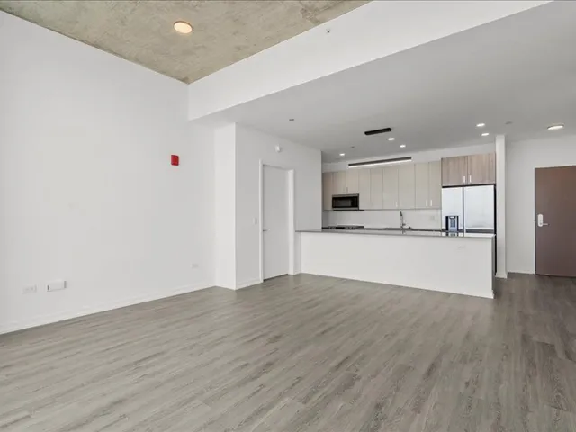 $4,150 | 808 North Cleveland Avenue, Unit 1712, Chicago, IL 60610