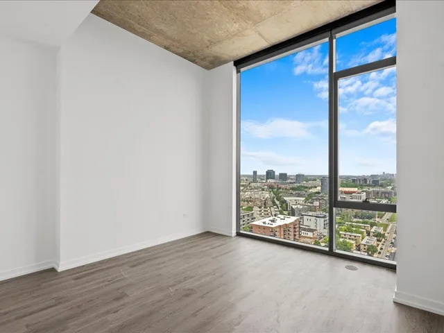 $4,150 | 808 North Cleveland Avenue, Unit 1712, Chicago, IL 60610