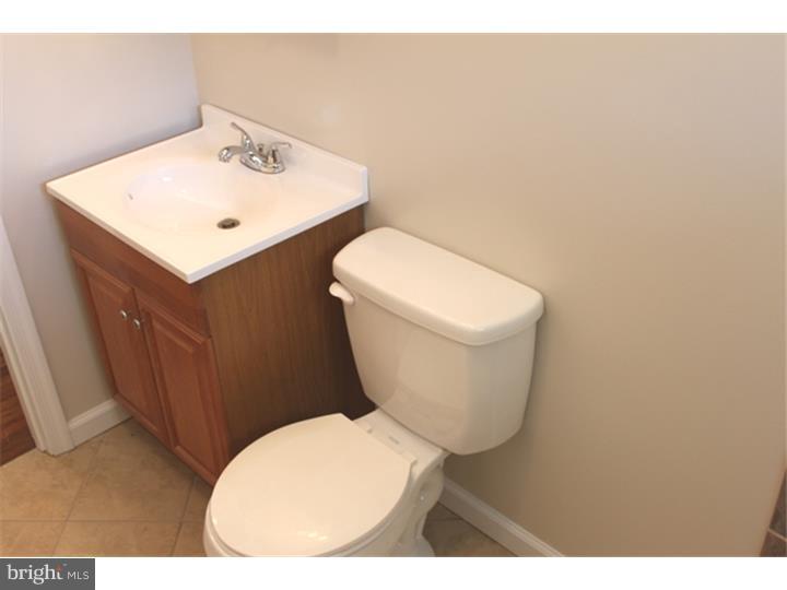 631 River Road Dover, DE 19901 - Photo 22 of 25 Bathroom