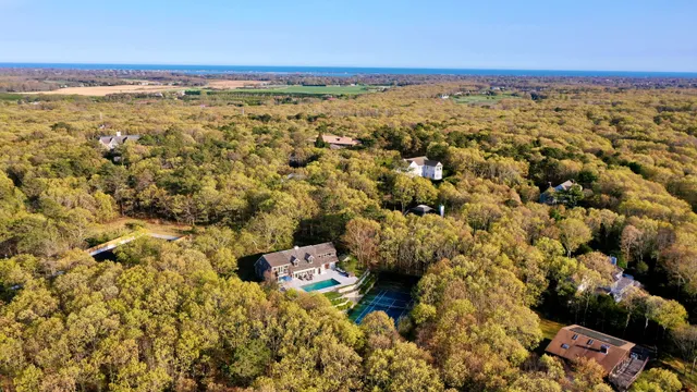 $3,795,000 | 28 Deer Ridge Trail, Water Mill, NY 11976