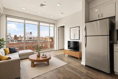 $3,995 | 10 Essex Street, Unit 609, Cambridge, MA 02139