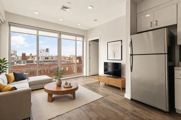 $3,995 | 10 Essex Street, Unit 609, Cambridge, MA 02139