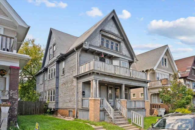 $89,900 | 2223 North 17th Street, Unit 2225, Milwaukee, WI 53205