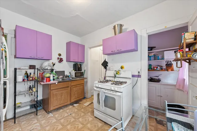 $89,900 | 2223 North 17th Street, Unit 2225, Milwaukee, WI 53205